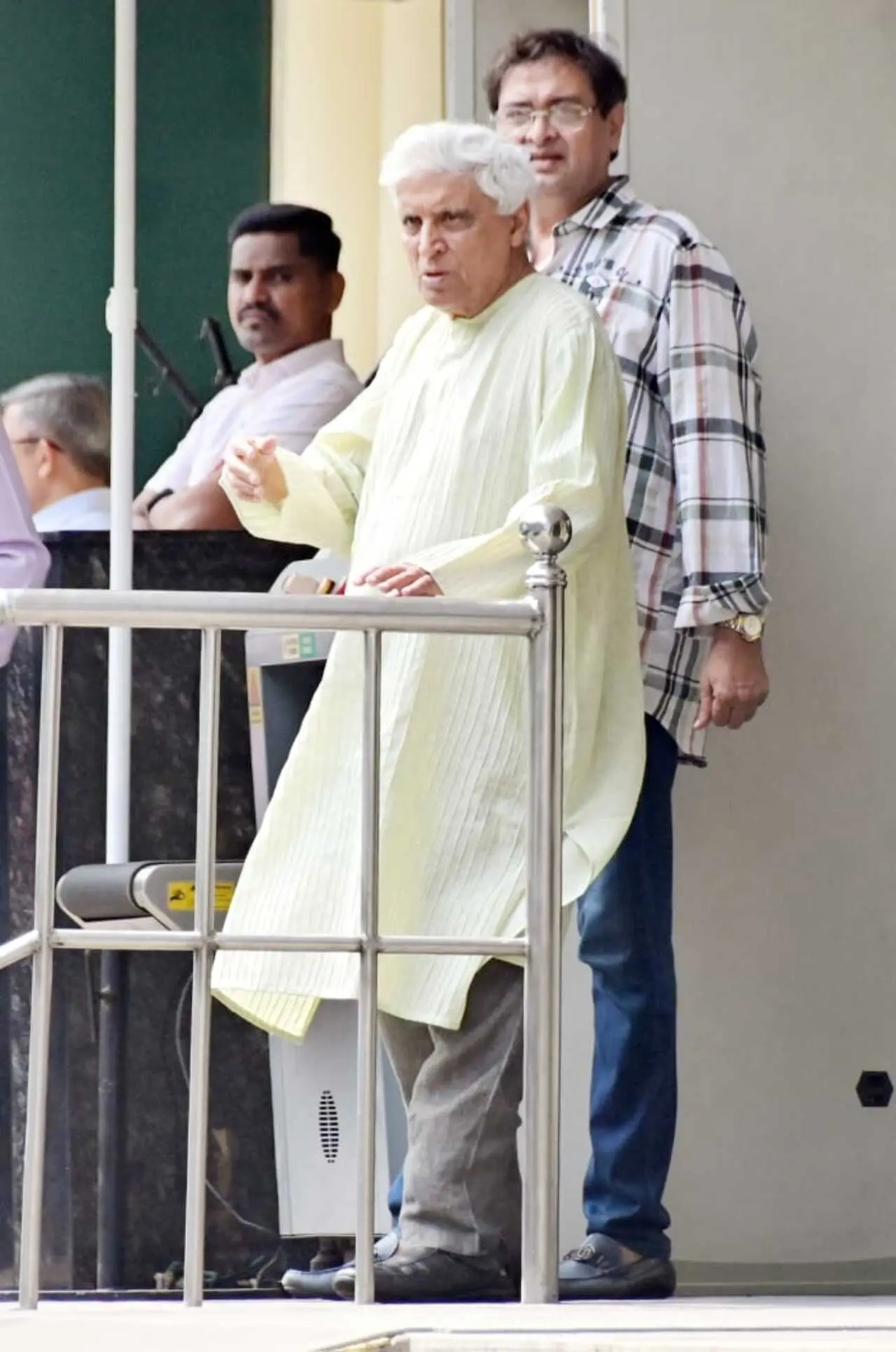 Javed Akhtar who has had the longest collaboration with Salim Khan paid him a visit on Wednesday morning